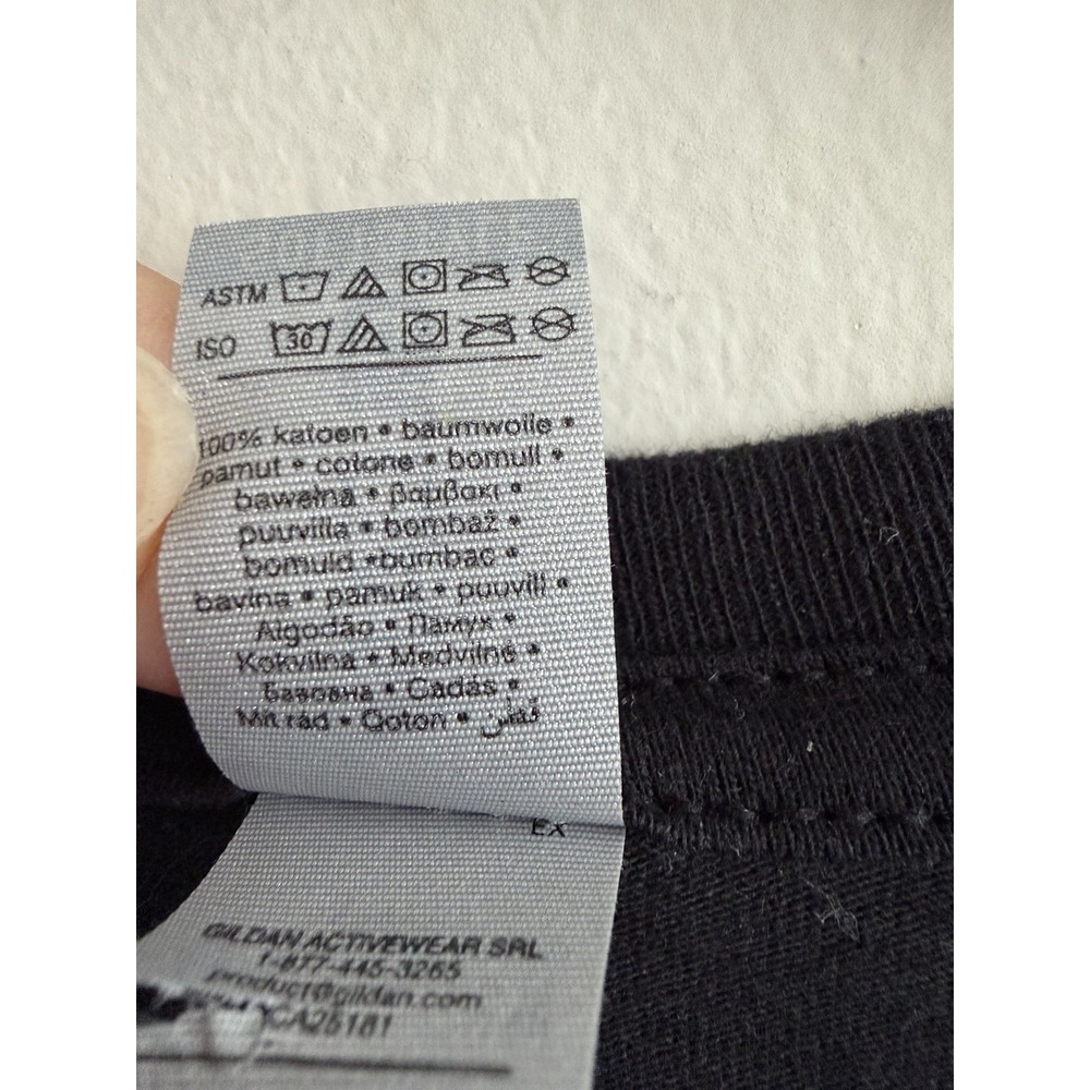 Harvard University Gildan Statue Mosaic Black Tee Womens Size Small RARE - Picture 7 of 8